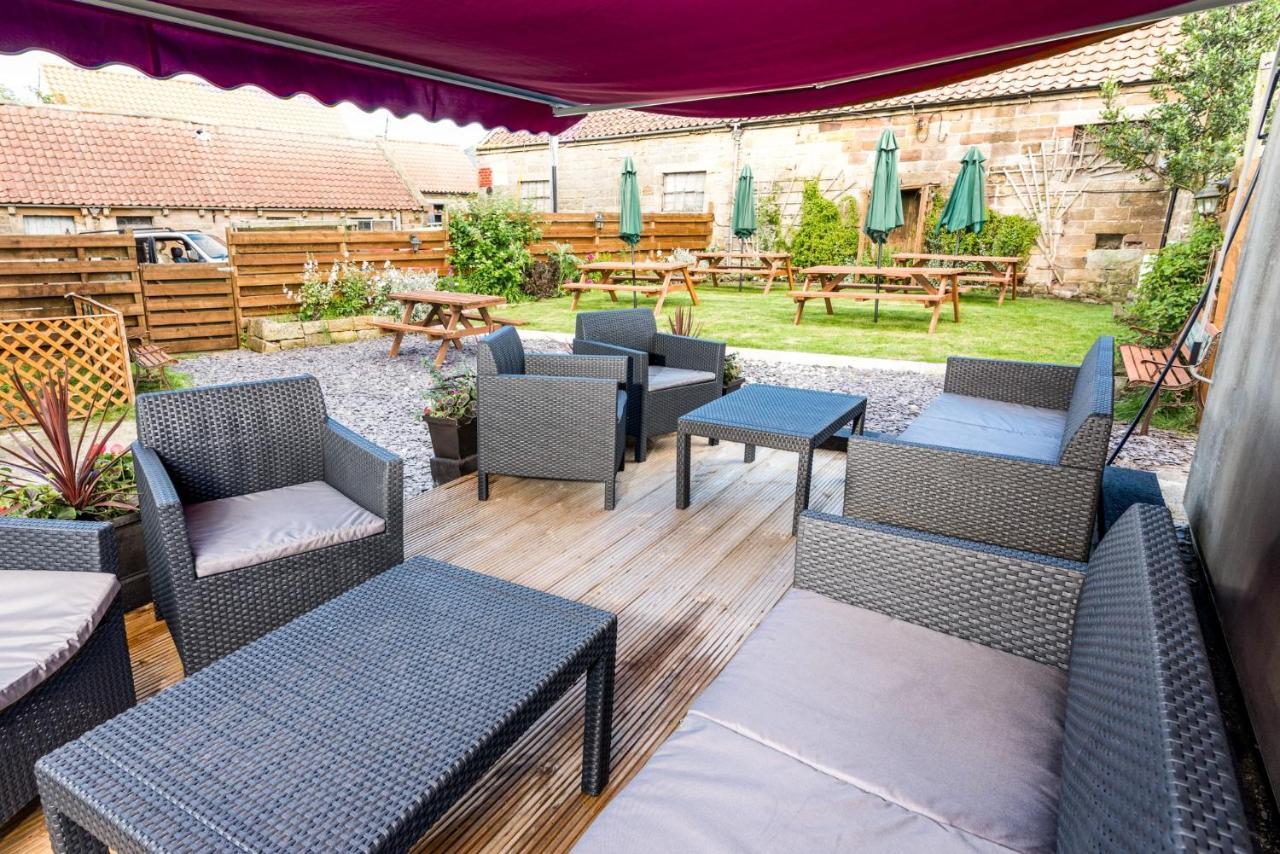 The Witching Post Inn Egton ภายนอก รูปภาพ